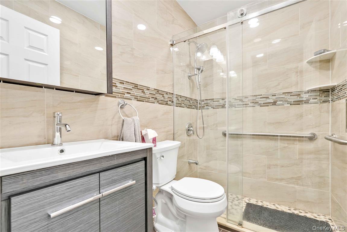 #15 photo, 111-09A 62 Drive, クイーンズ区 Forest Hills , NY 11385