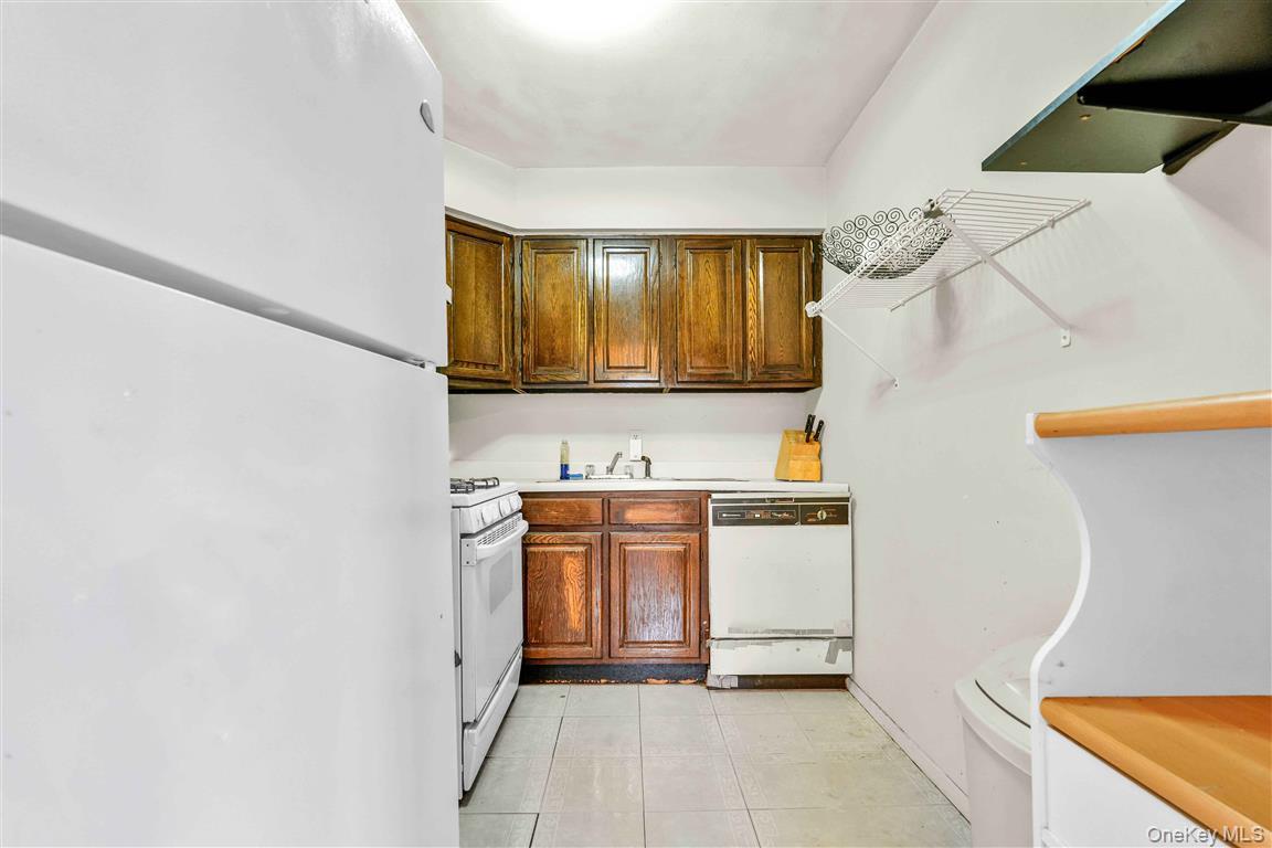 #19 photo, 111-09A 62 Drive, クイーンズ区 Forest Hills , NY 11385