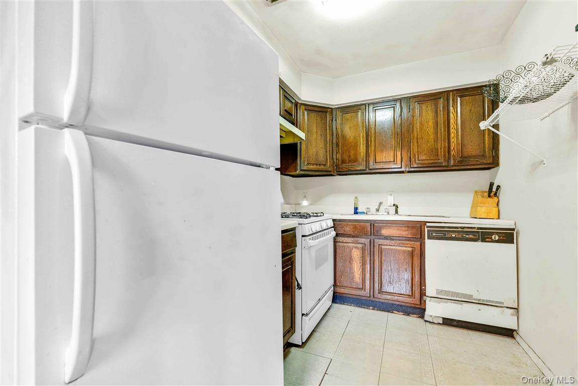 #20 photo, 111-09A 62 Drive, クイーンズ区 Forest Hills , NY 11385