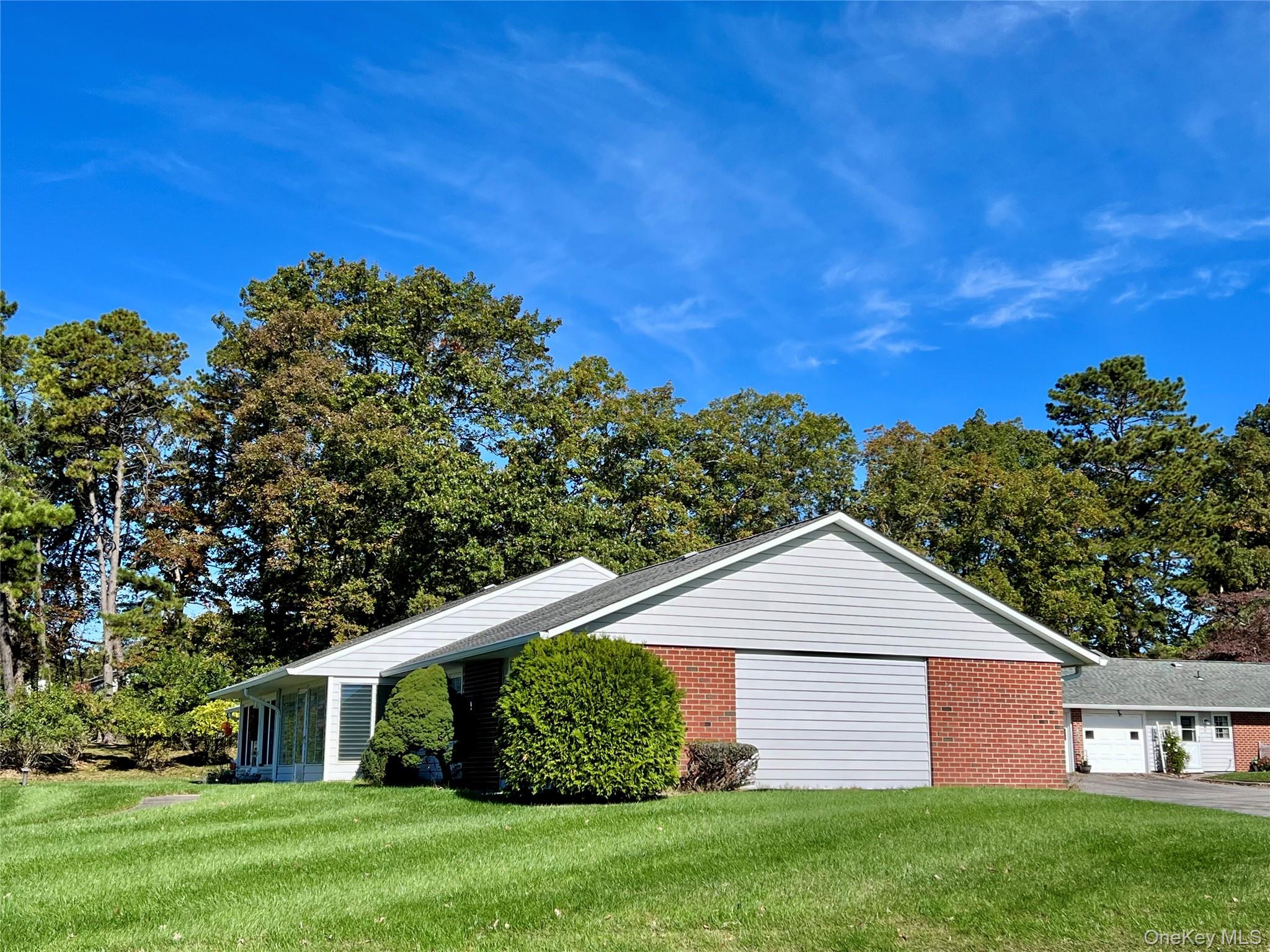 #3 photo, 22B Guilford Court, サフォーク郡 Ridge , NY 11961