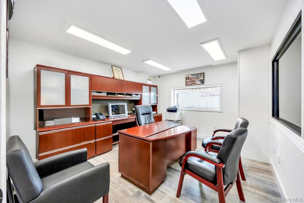 #12 photo, 51 N Broadway, ナッソー郡 Hicksville , NY 11801