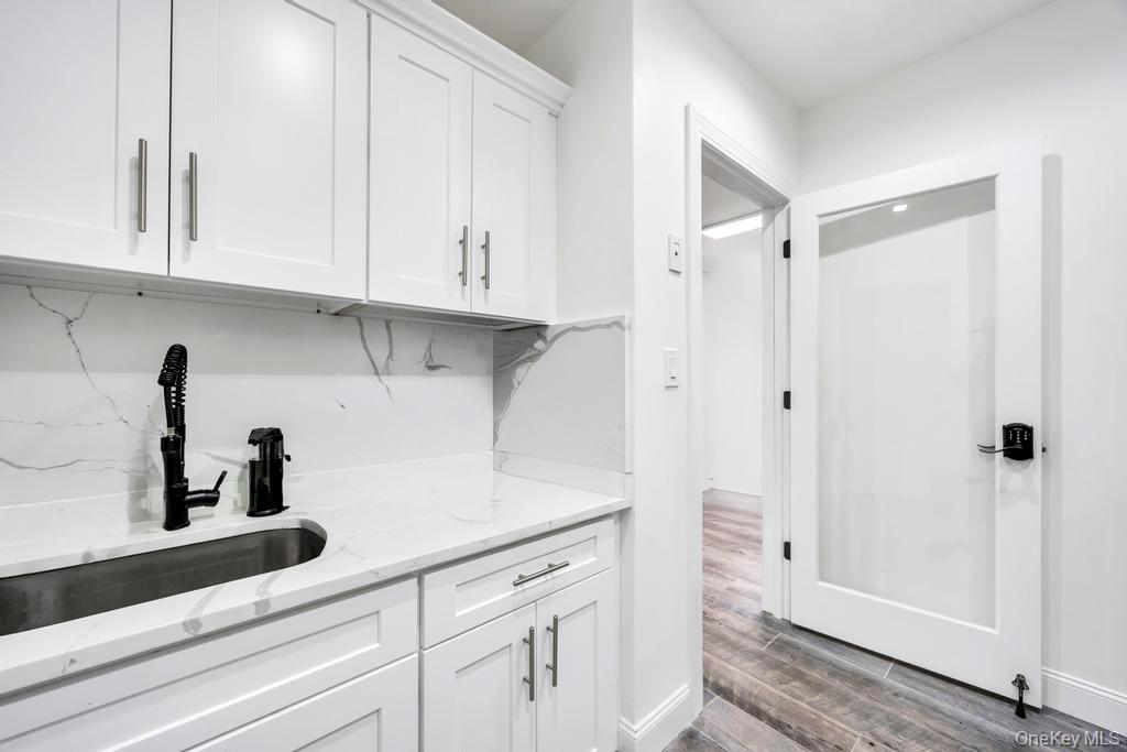 #14 photo, 51 N Broadway, ナッソー郡 Hicksville , NY 11801