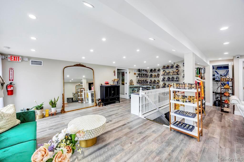 #6 photo, 51 N Broadway, ナッソー郡 Hicksville , NY 11801