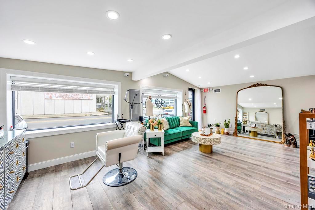 #7 photo, 51 N Broadway, ナッソー郡 Hicksville , NY 11801