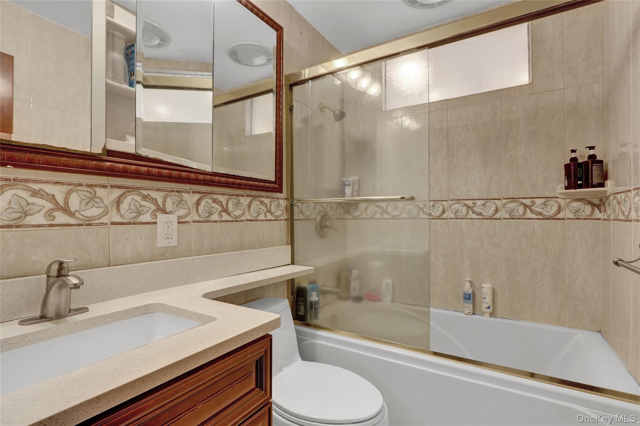 #15 photo, 300 Ellen Place, ナッソー郡 Jericho , NY 11753