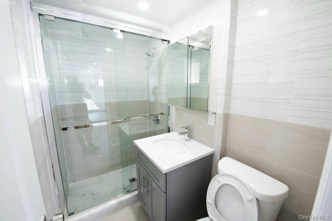 #2 photo, 61 Beaumont Drive, ナッソー郡 Plainview , NY 11803