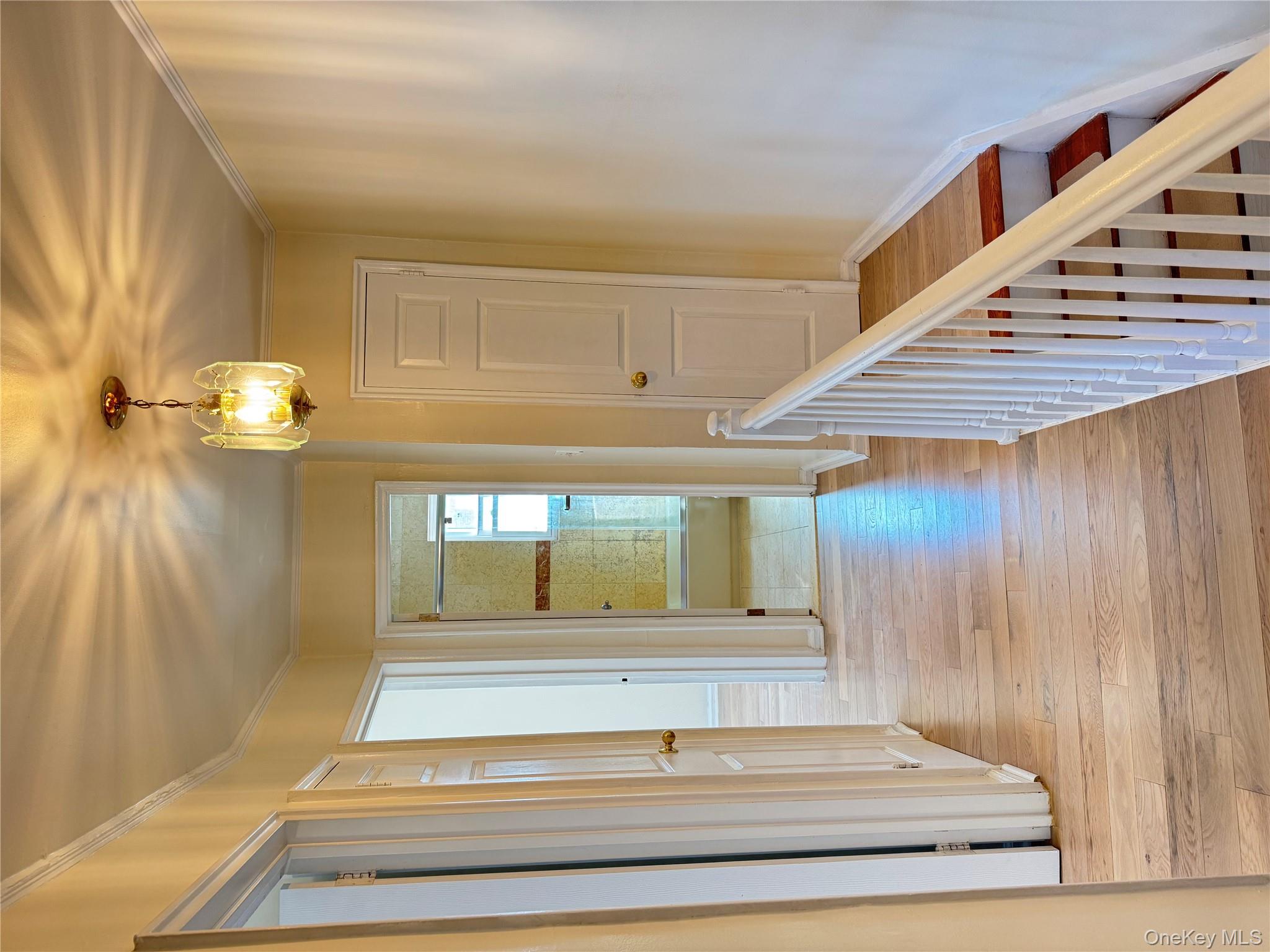 #12 photo, 16346 21st Road, クイーンズ区 Whitestone , NY 11357