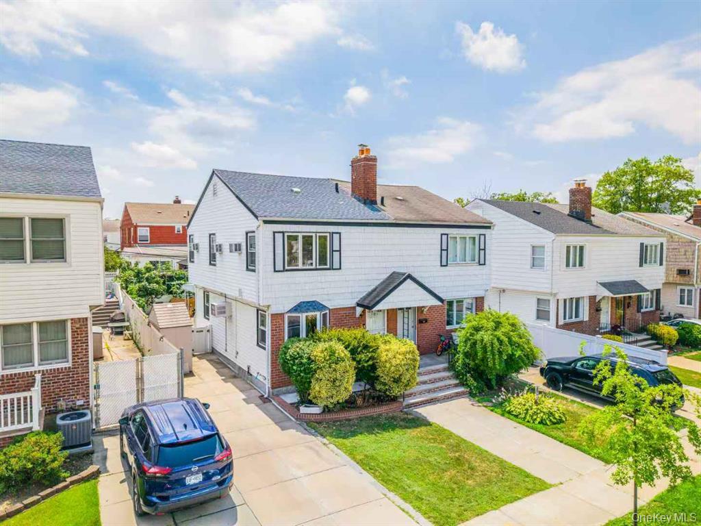 #2 photo, 16346 21st Road, クイーンズ区 Whitestone , NY 11357