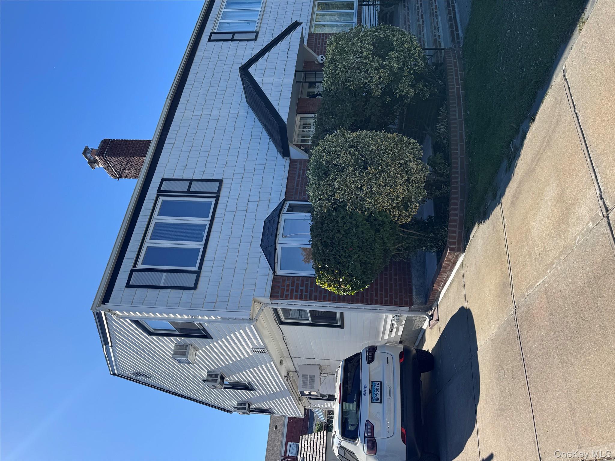 #3 photo, 16346 21st Road, クイーンズ区 Whitestone , NY 11357