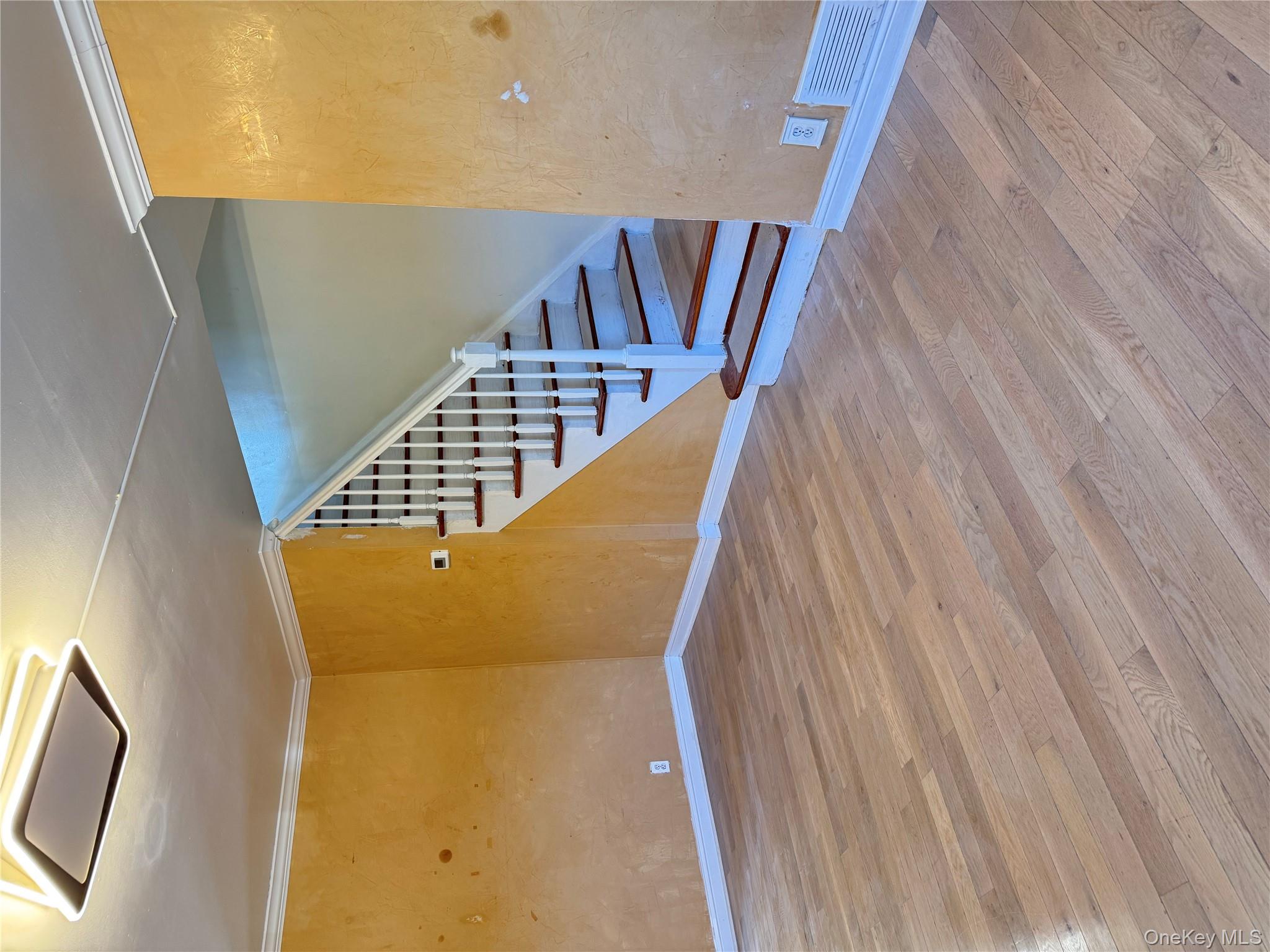 #7 photo, 16346 21st Road, クイーンズ区 Whitestone , NY 11357