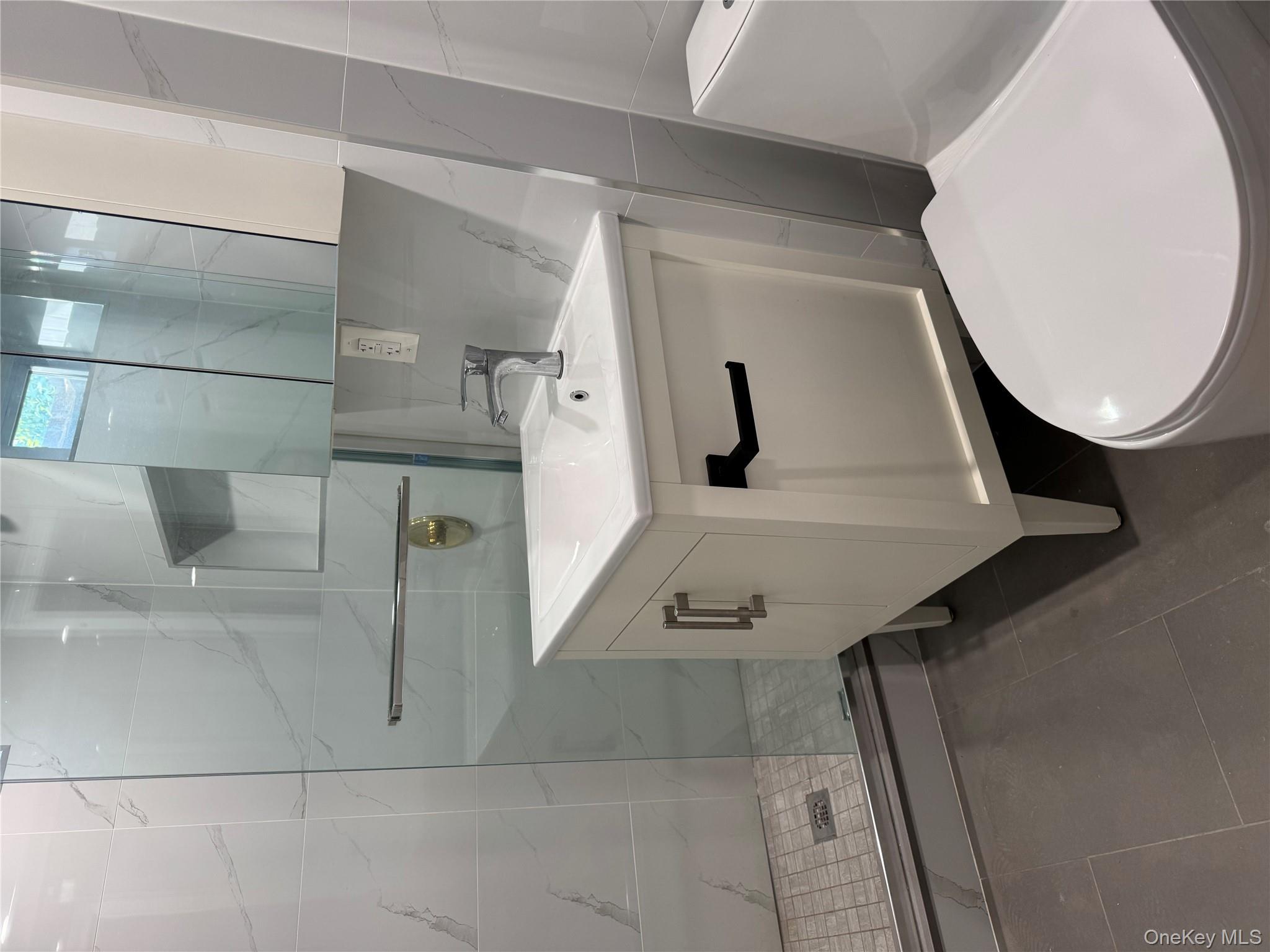 #9 photo, 16346 21st Road, クイーンズ区 Whitestone , NY 11357