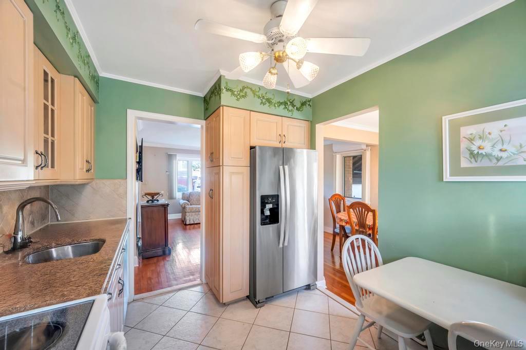 #14 photo, 2 Ash Place, ナッソー郡 New Hyde Park , NY 11040