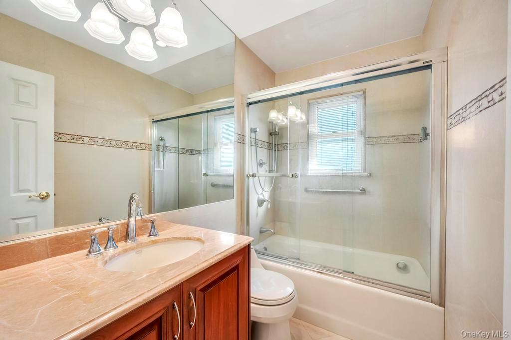 #16 photo, 2 Ash Place, ナッソー郡 New Hyde Park , NY 11040