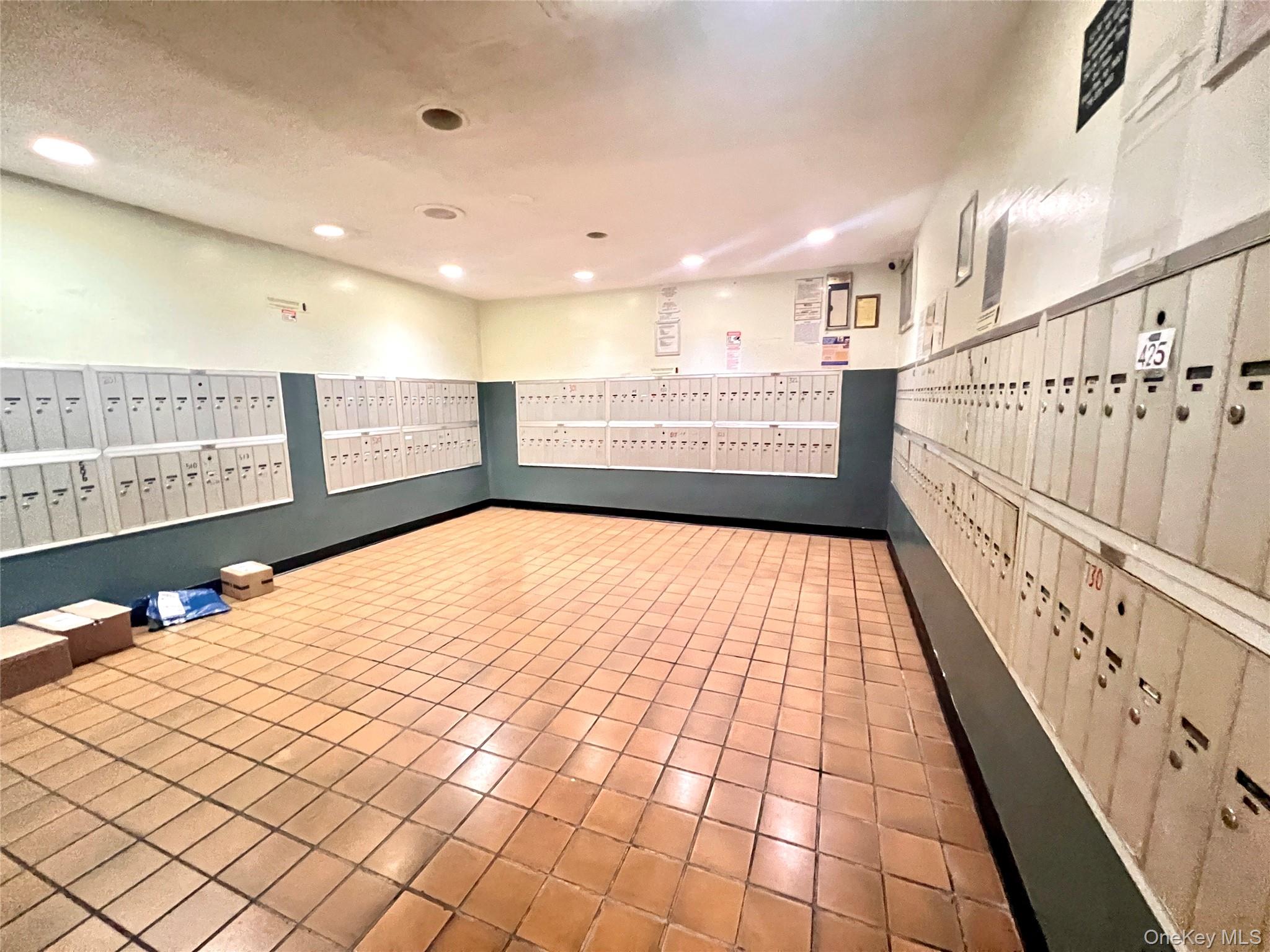 #6 photo, 83-30 Vietor Avenue, クイーンズ区 Elmhurst , NY 11373