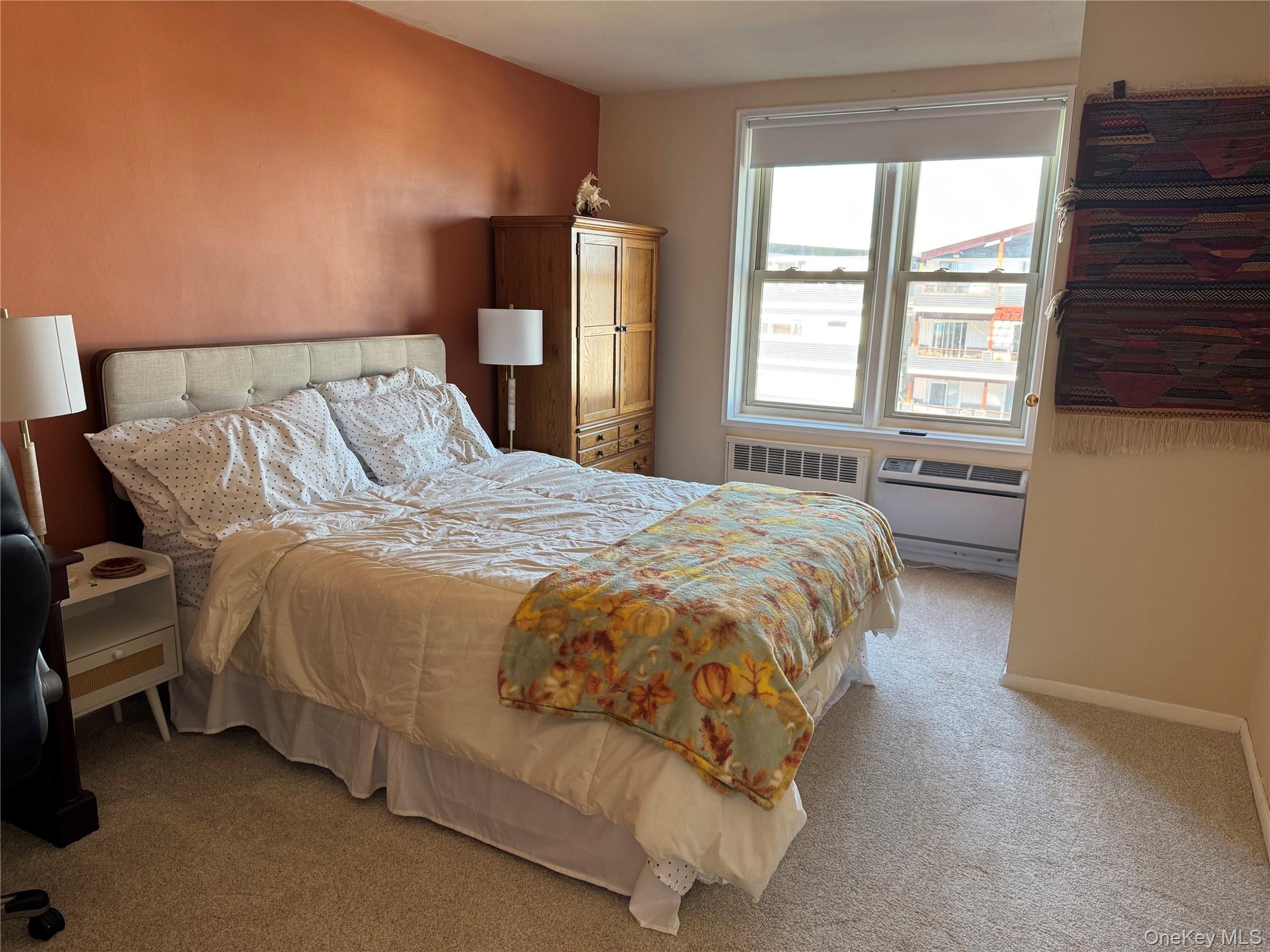 #8 photo, 560 W Broadway, ナッソー郡 Long Beach , NY 11561