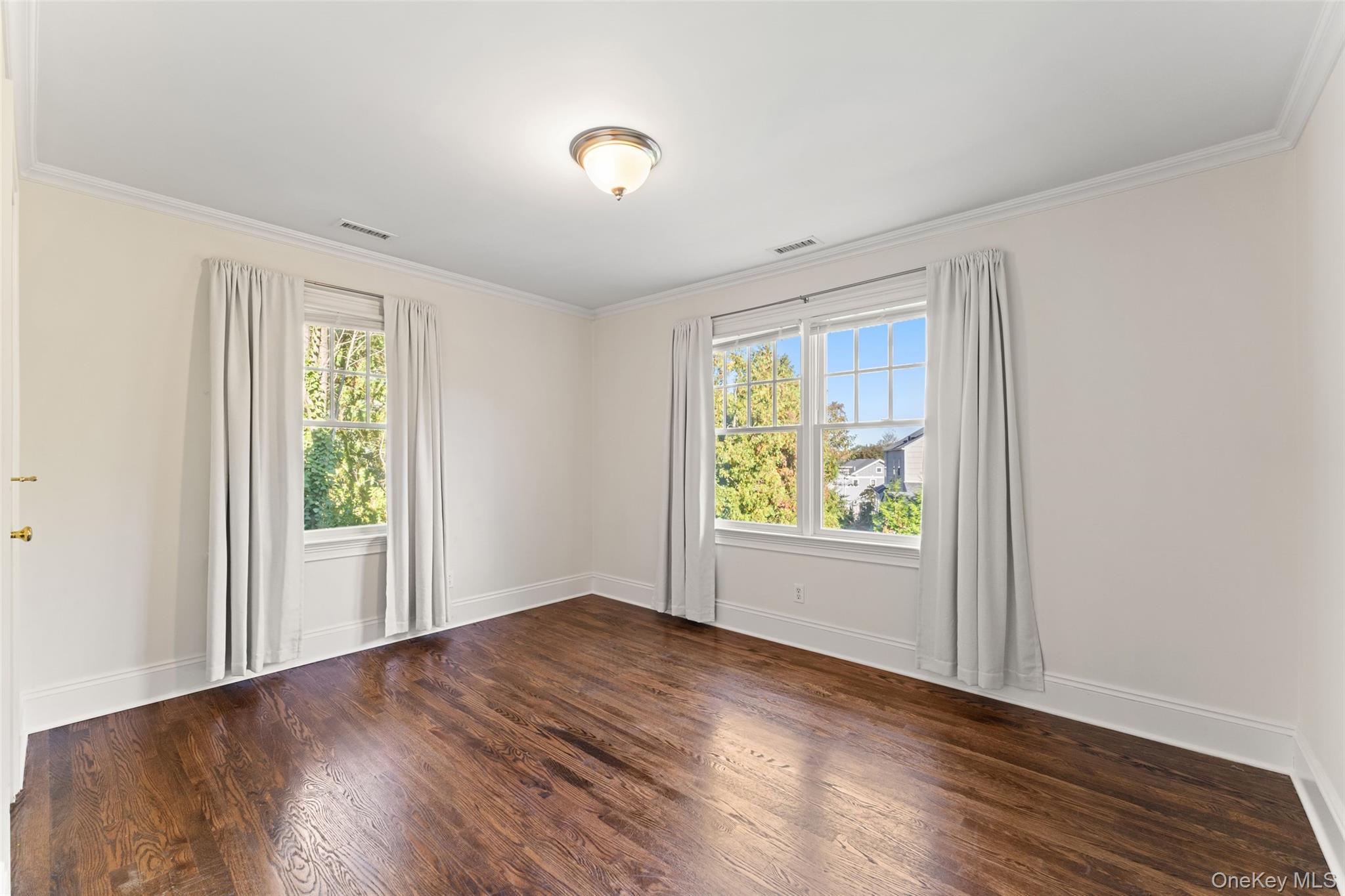 #13 photo, 53 Highfield Road, Harrison , NY 10528