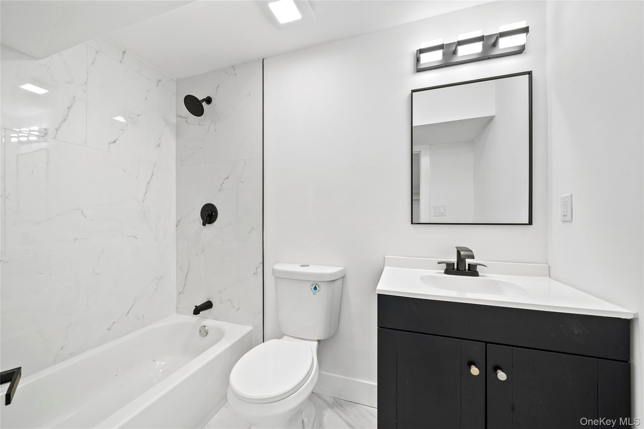 #14 photo, 3A Lavender Lane, サフォーク郡 East Islip , NY 11730