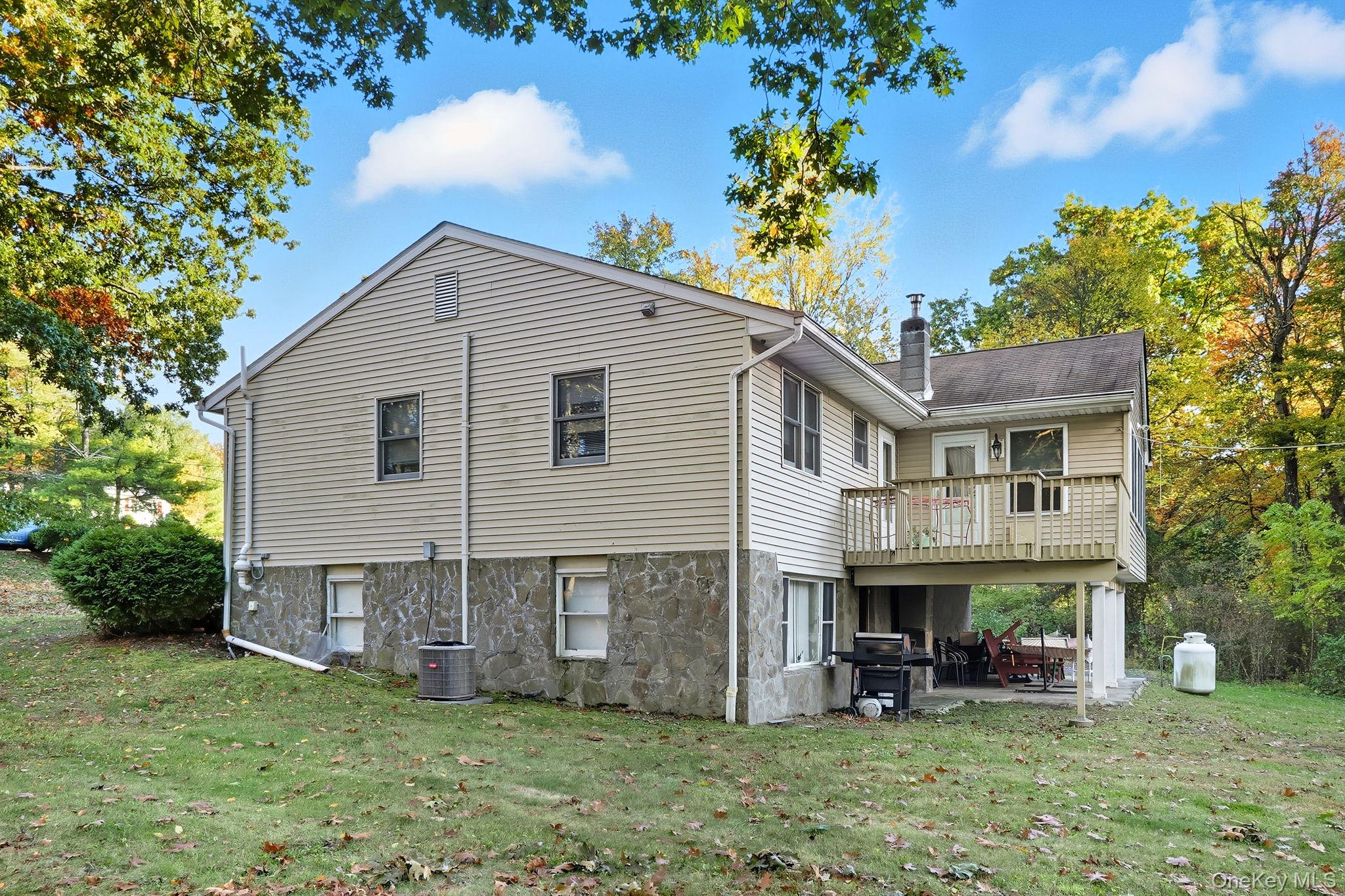 #5 photo, 16 Hamilton Drive, Hopewell Junction , NY 12533