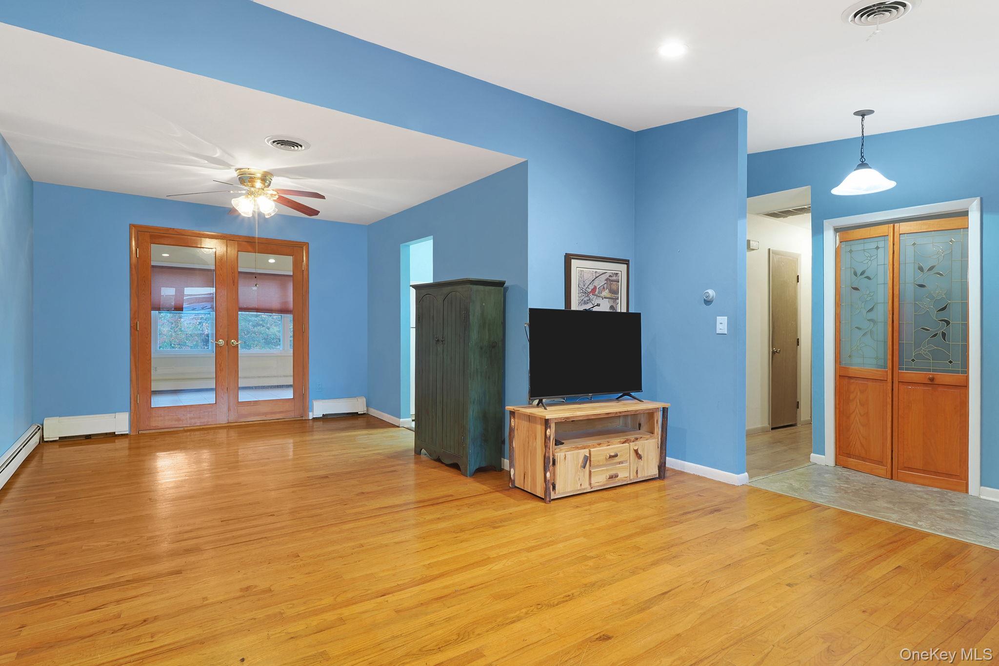 #9 photo, 16 Hamilton Drive, Hopewell Junction , NY 12533