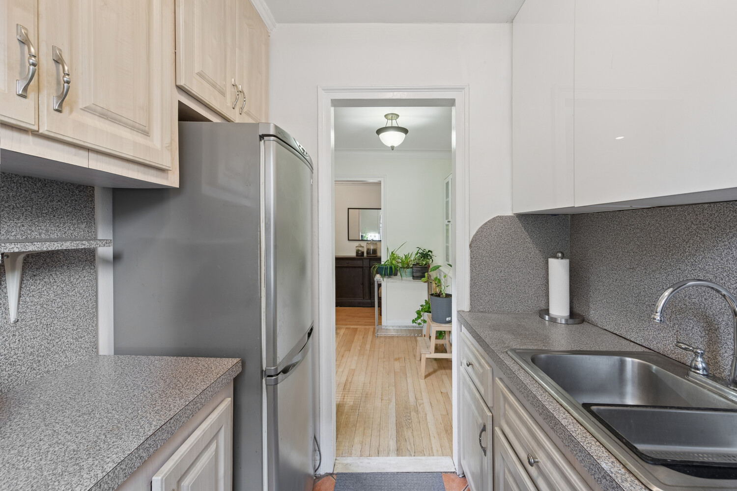 #6 photo, 69-09 108TH Street, クイーンズ区 Forest Hills , NY 11375