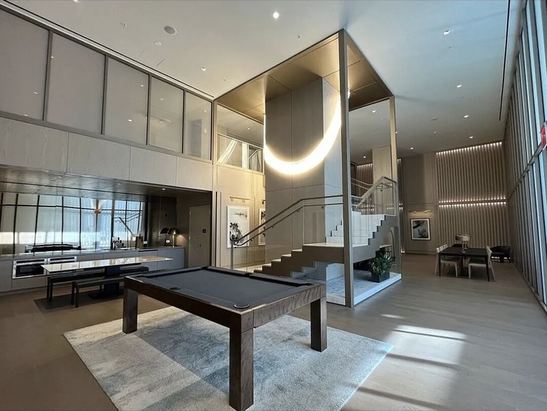 #10 photo, 3 COURT Square, Long Island City , NY 11101