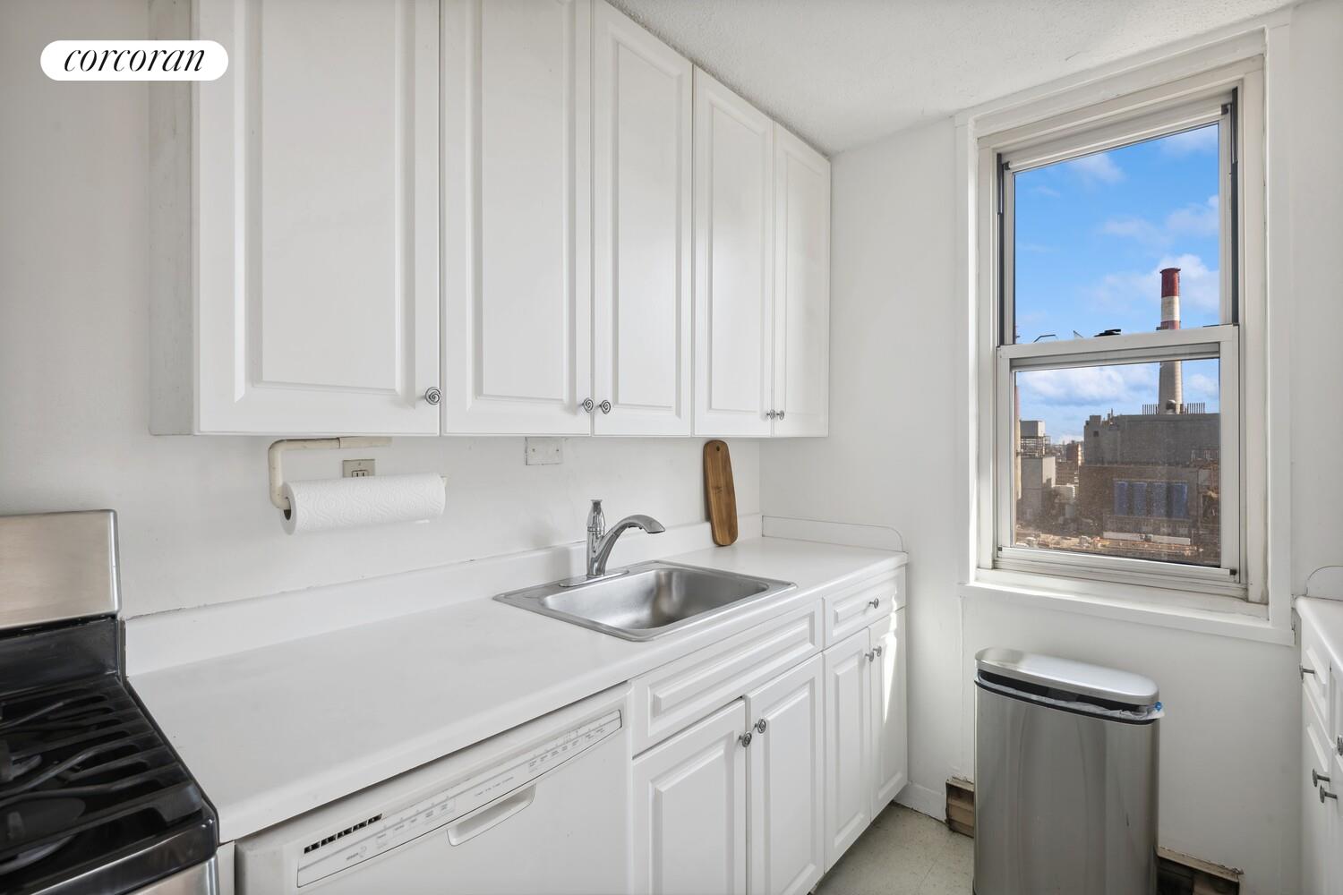 #11 photo, 555 MAIN Street, マンハッタン Roosevelt Island , NY 10044