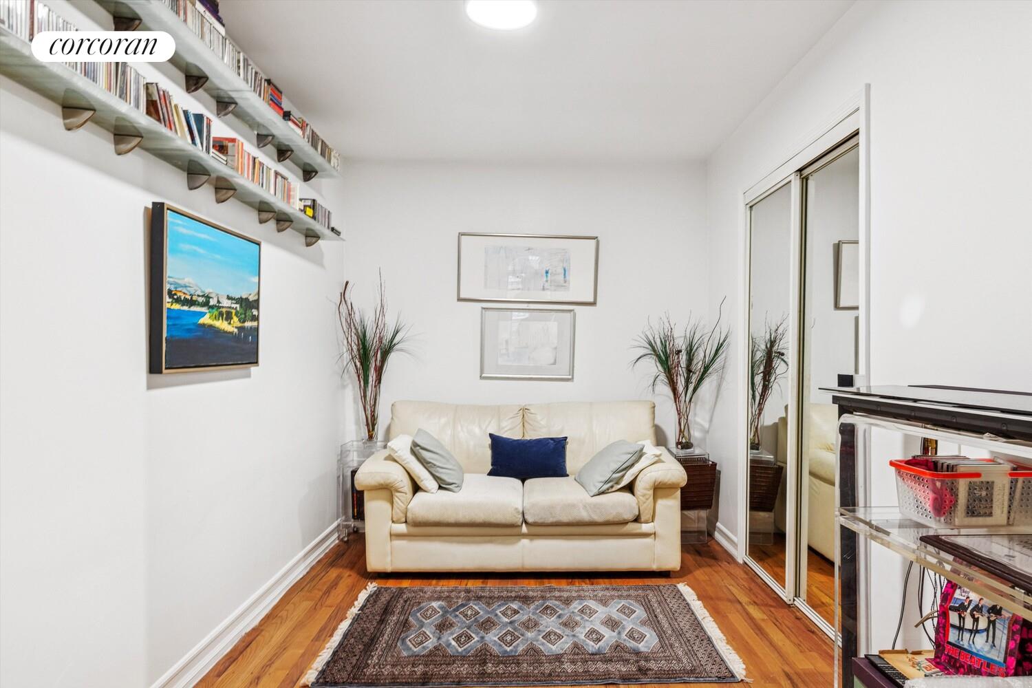 #5 photo, 311 E 83RD Street, マンハッタン Yorkville , NY 10028