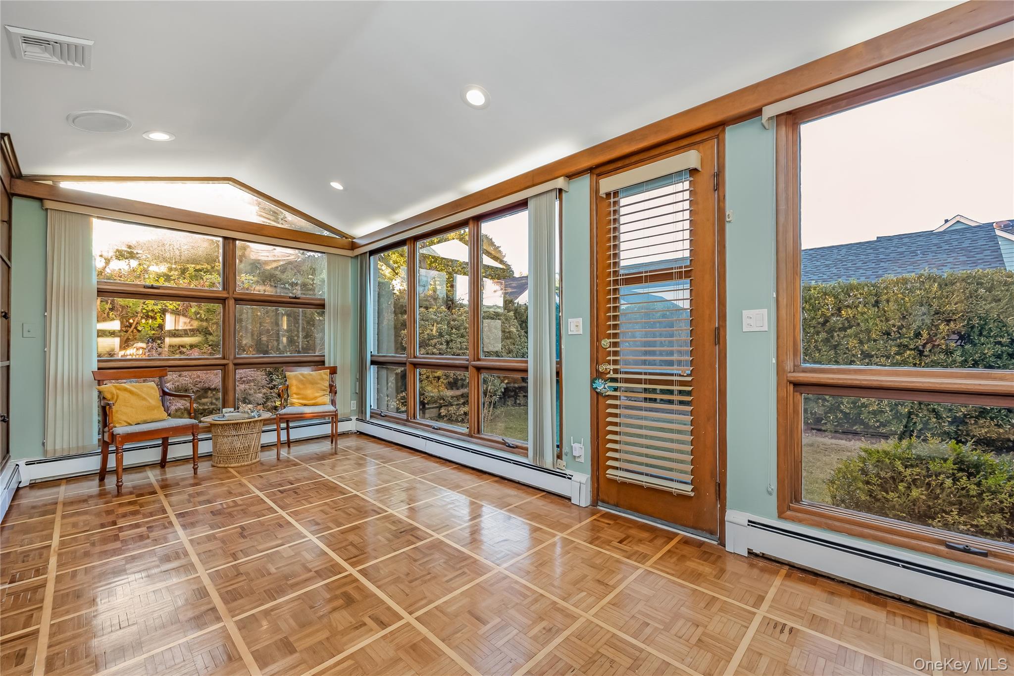 #19 photo, 15 Combes Avenue, ナッソー郡 Rockville Centre , NY 11570