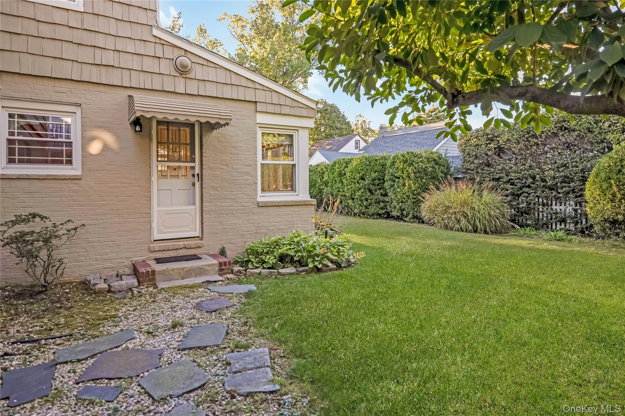 #4 photo, 15 Combes Avenue, ナッソー郡 Rockville Centre , NY 11570