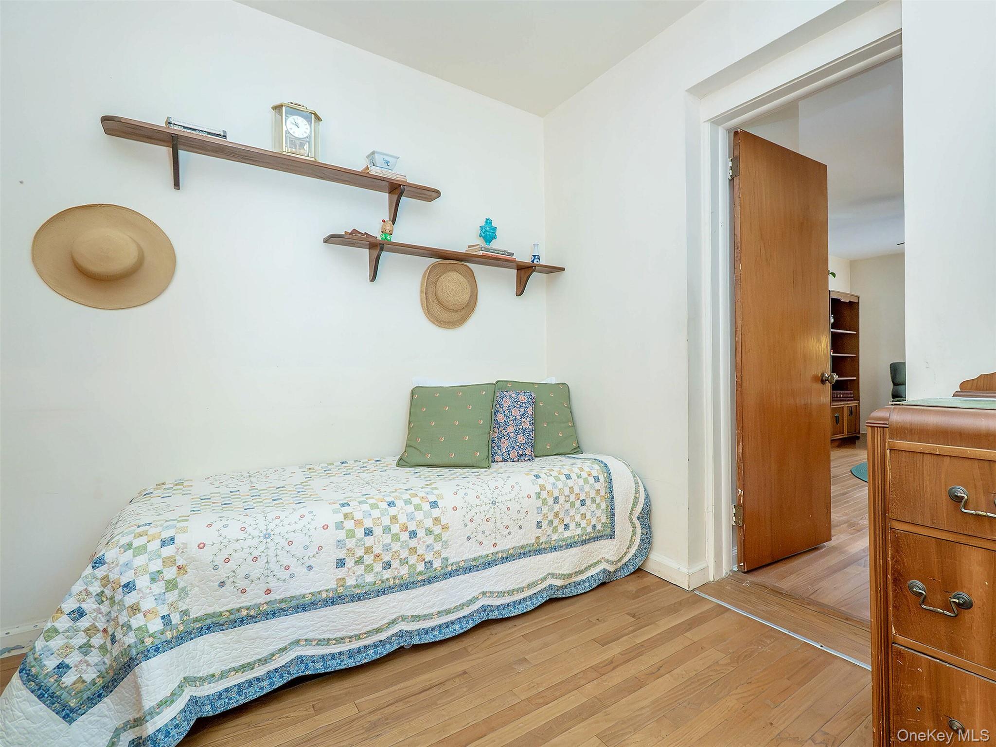 #10 photo, 8 Cambridge, ナッソー郡 Glen Cove , NY 11542