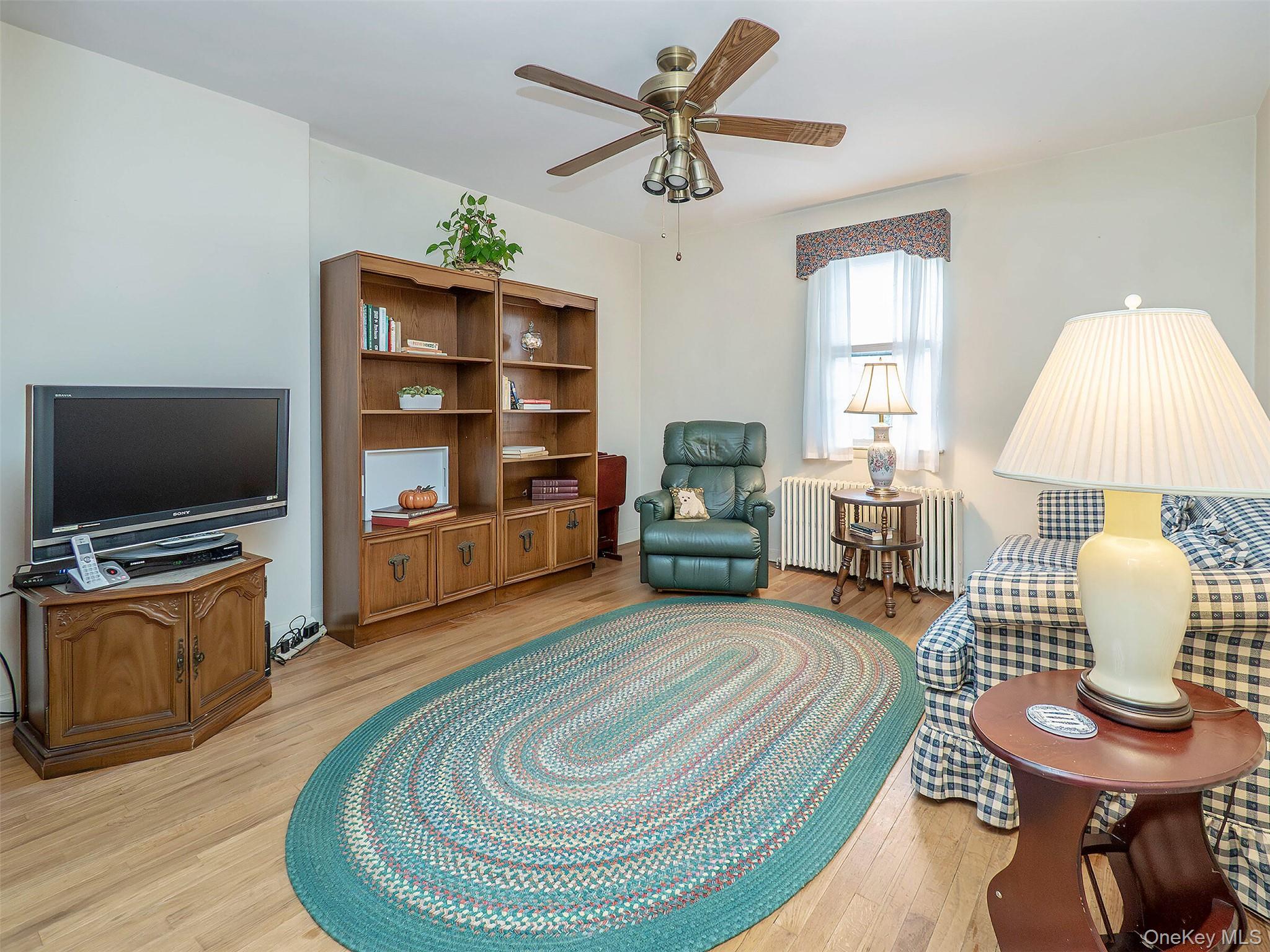 #11 photo, 8 Cambridge, ナッソー郡 Glen Cove , NY 11542