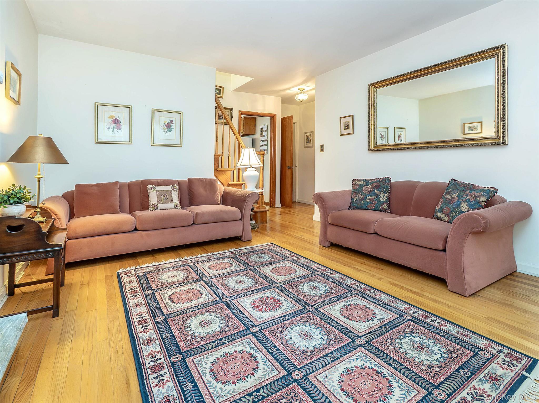 #7 photo, 8 Cambridge, ナッソー郡 Glen Cove , NY 11542