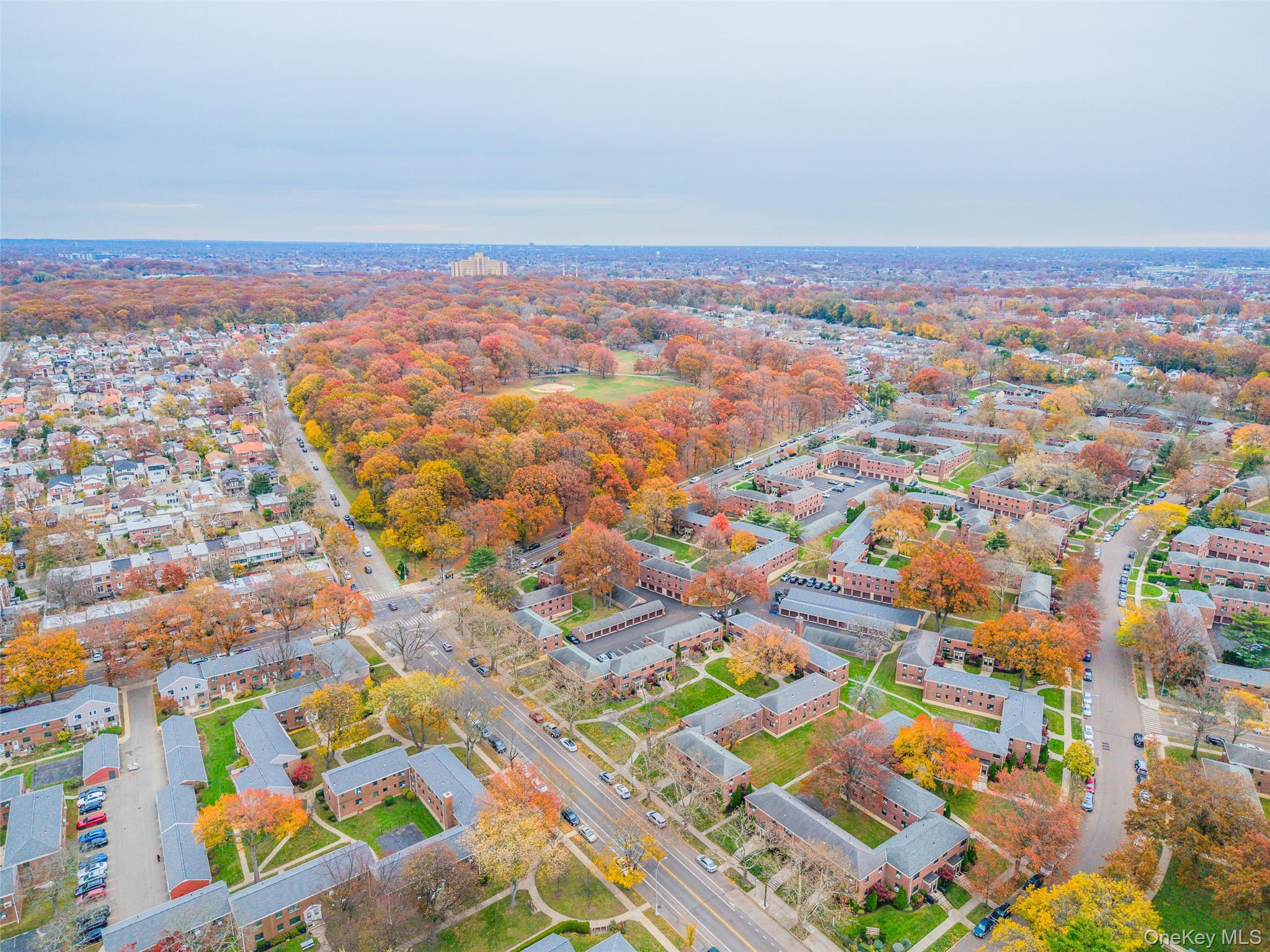 #17 photo, 220-16 73 Avenue, Куинс ‖ Bayside , NY 11364