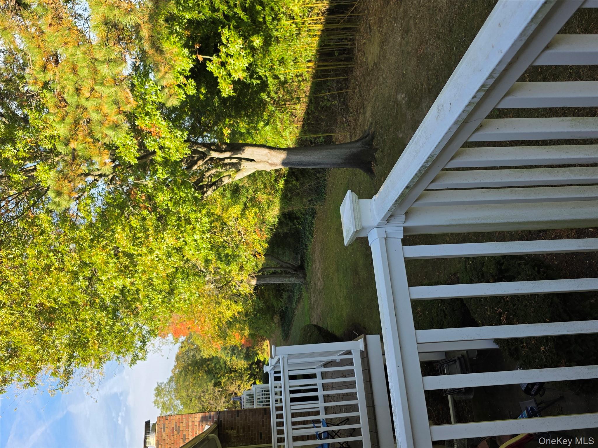 #4 photo, 1 Hemlock Drive, Bay Shore , NY 11706