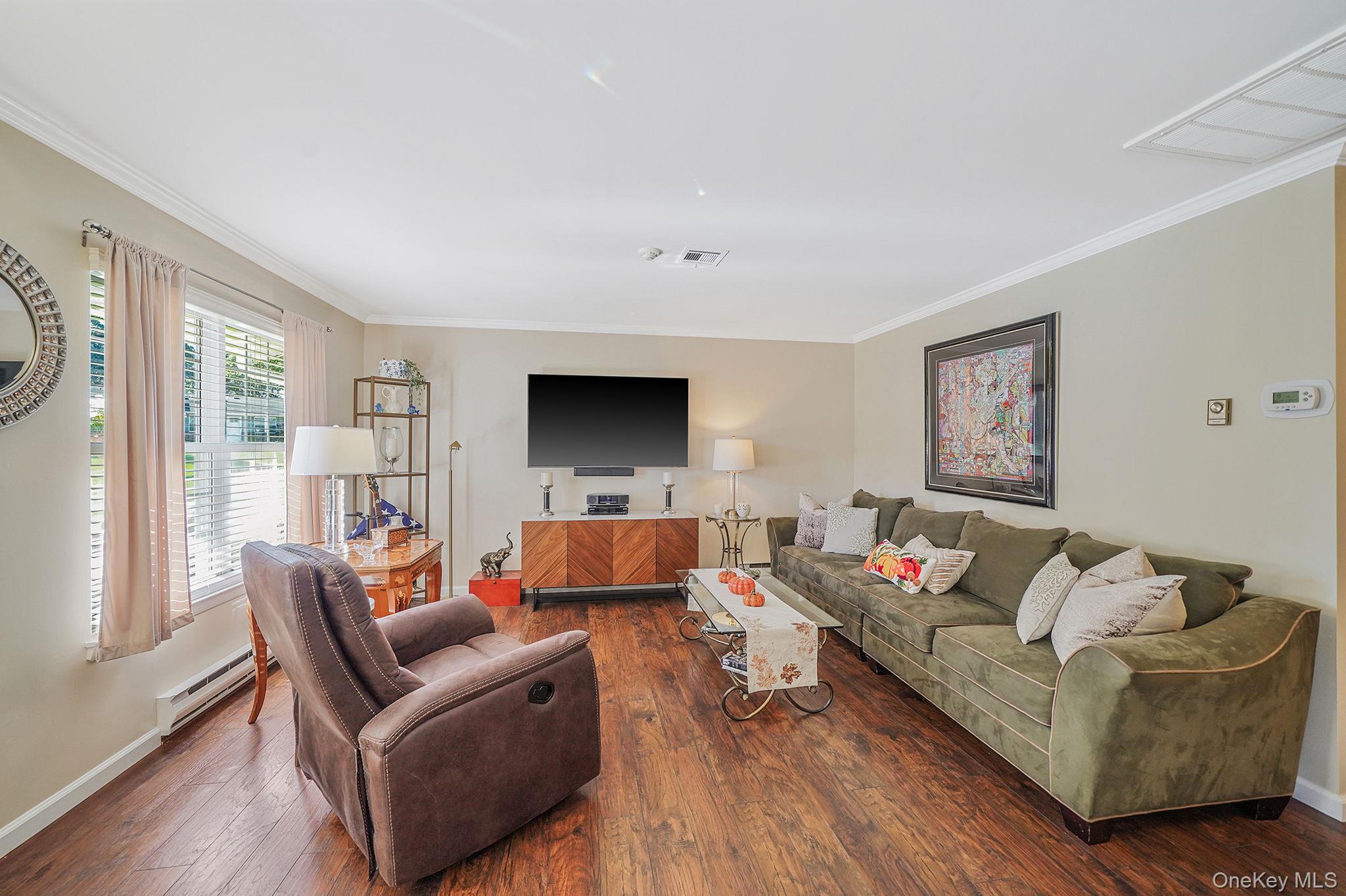 #5 photo, 449 Arlington Drive, サフォーク郡 Ridge , NY 11961