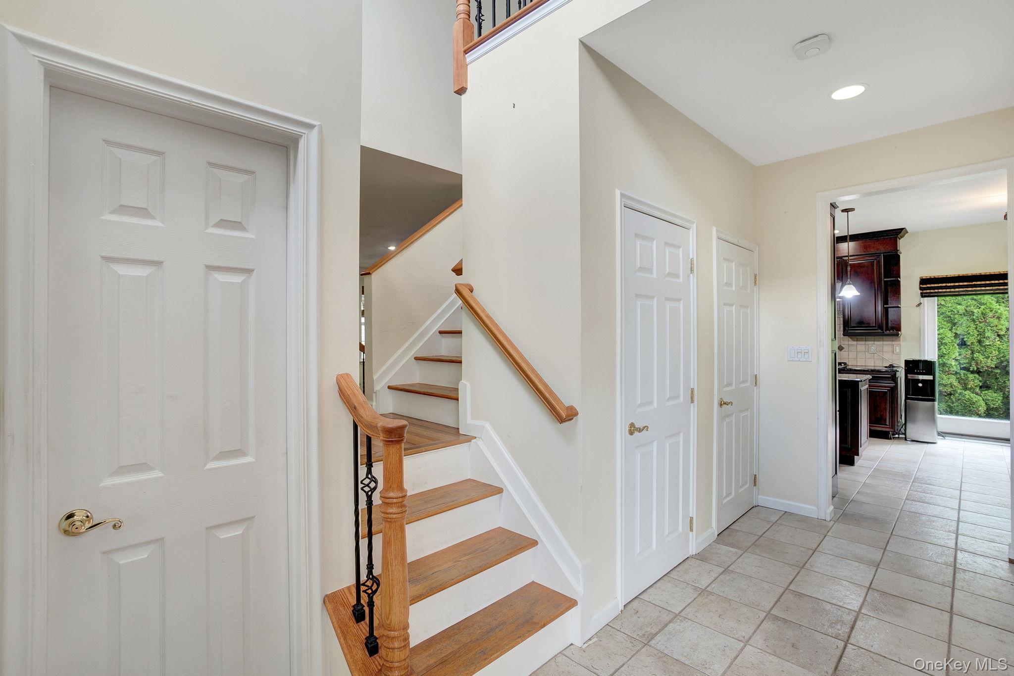 #8 photo, 172 Cranberry Court, サフォーク郡 Huntington , NY 11747