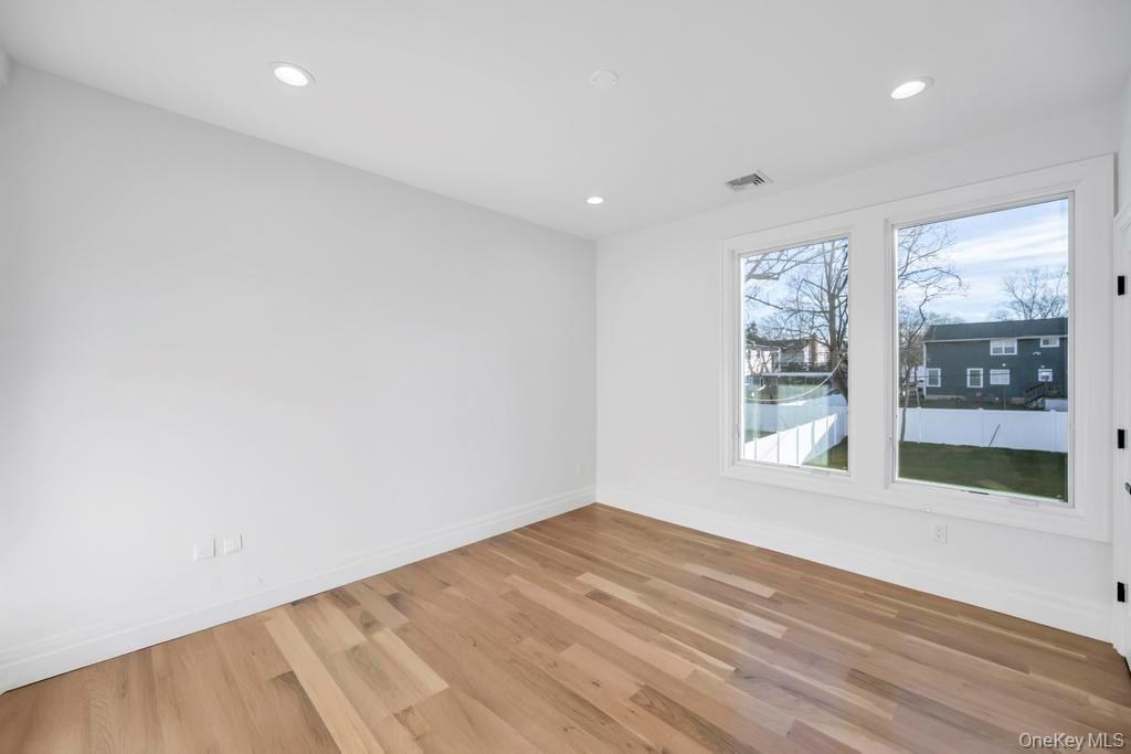 #18 photo, 51 Stephen Drive, Plainview , NY 11803