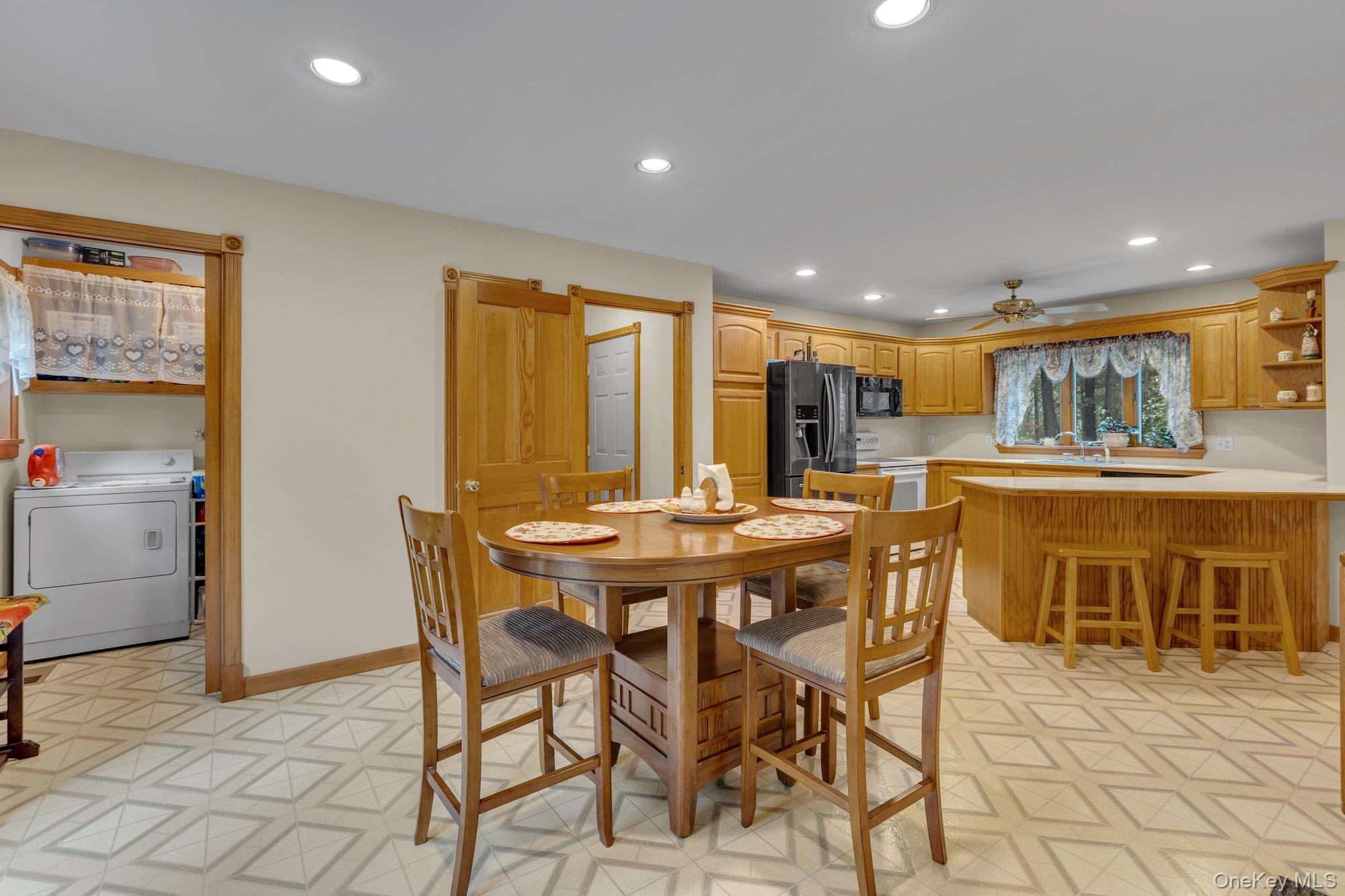 #9 photo, 501 Wading River Road, サフォーク郡 Manorville , NY 11949