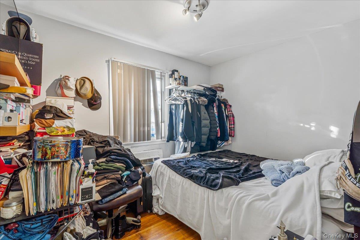 #18 photo, 13214 Horace Harding Expressway, Flushing , NY 11367