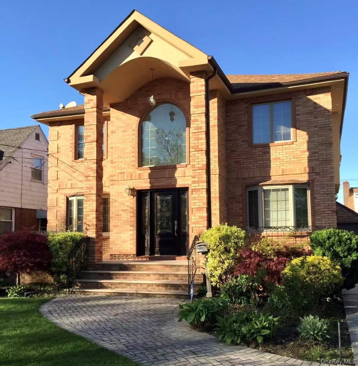 #1 photo, 7611 270th Street, कुईंस New Hyde Park , NY 11040