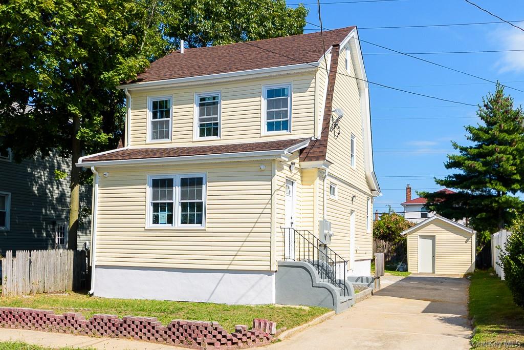 #1 photo, 129 Cochran Place, ナッソー郡 Valley Stream , NY 11581