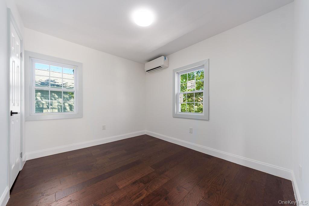 #12 photo, 129 Cochran Place, ナッソー郡 Valley Stream , NY 11581