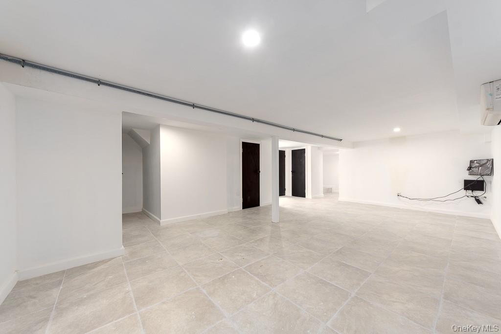 #15 photo, 129 Cochran Place, ナッソー郡 Valley Stream , NY 11581