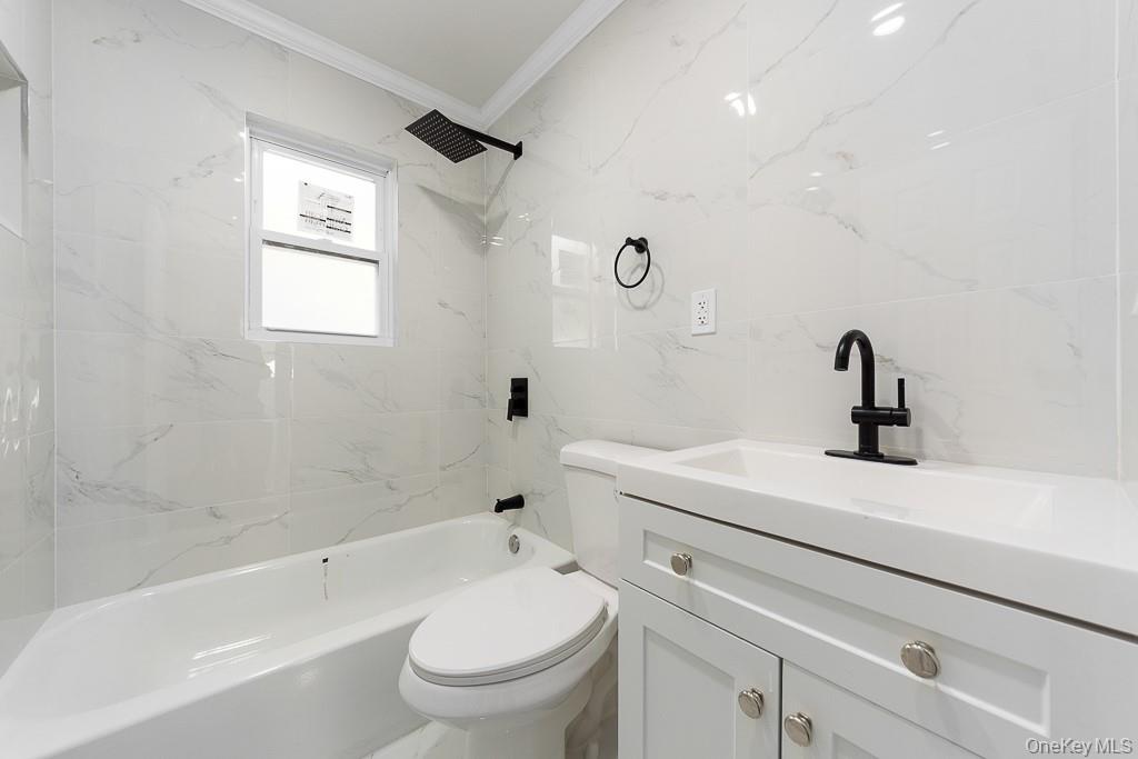 #5 photo, 129 Cochran Place, ナッソー郡 Valley Stream , NY 11581