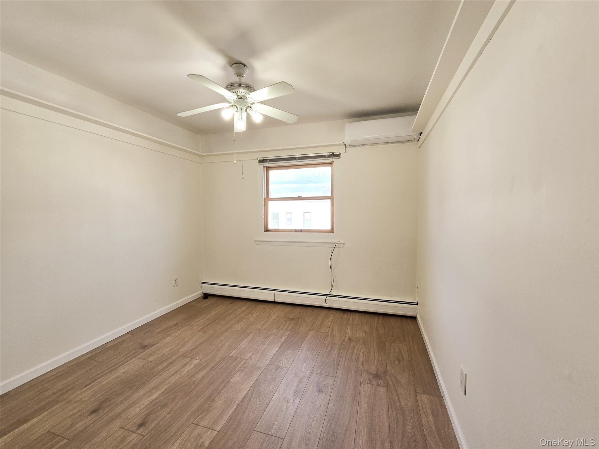 #11 photo, 5929 71 Street, クイーンズ区 Maspeth , NY 11378