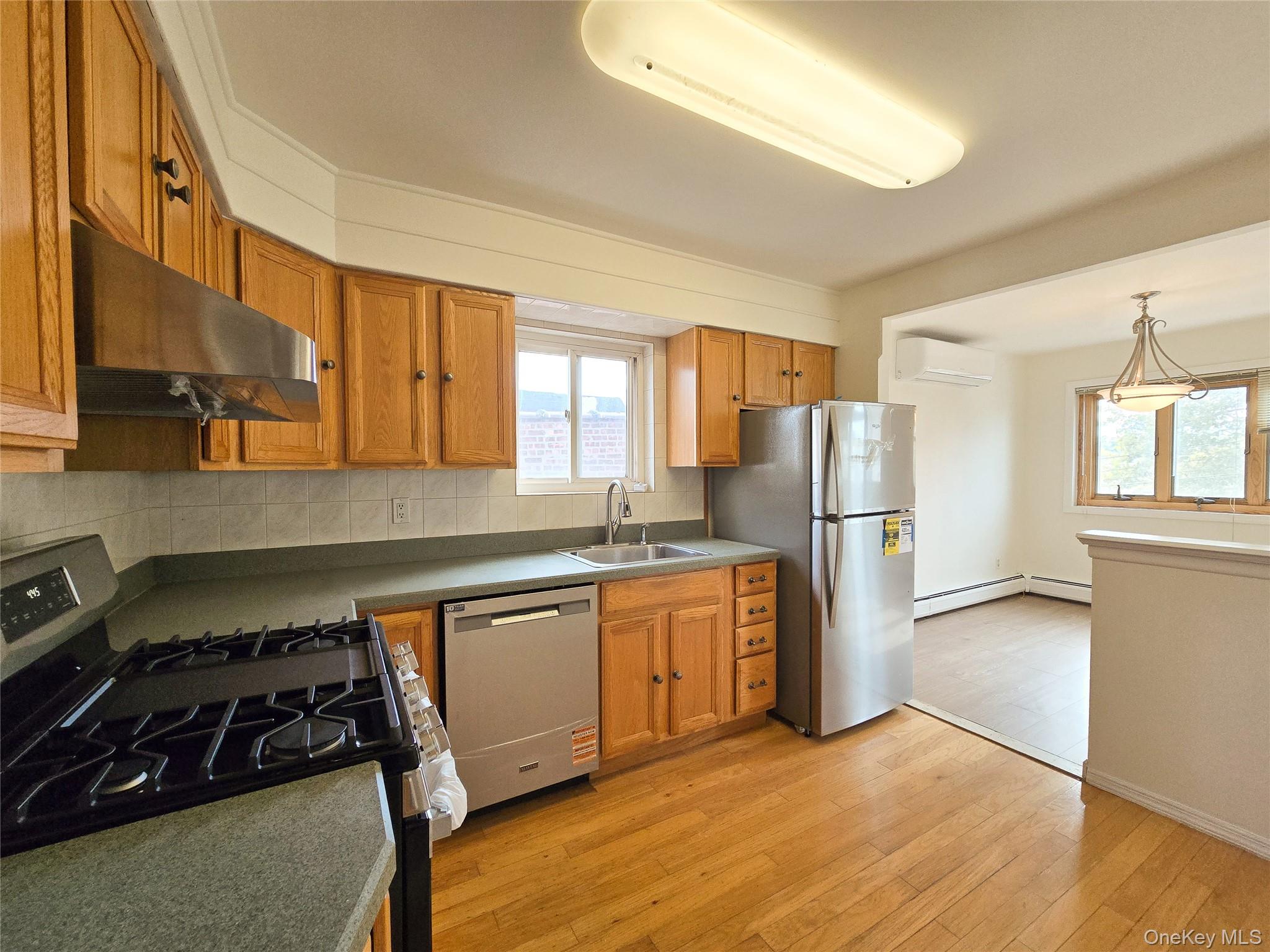 #15 photo, 5929 71 Street, クイーンズ区 Maspeth , NY 11378