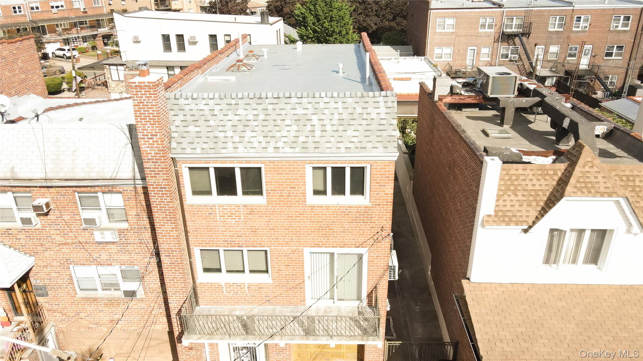 #2 photo, 5929 71 Street, クイーンズ区 Maspeth , NY 11378