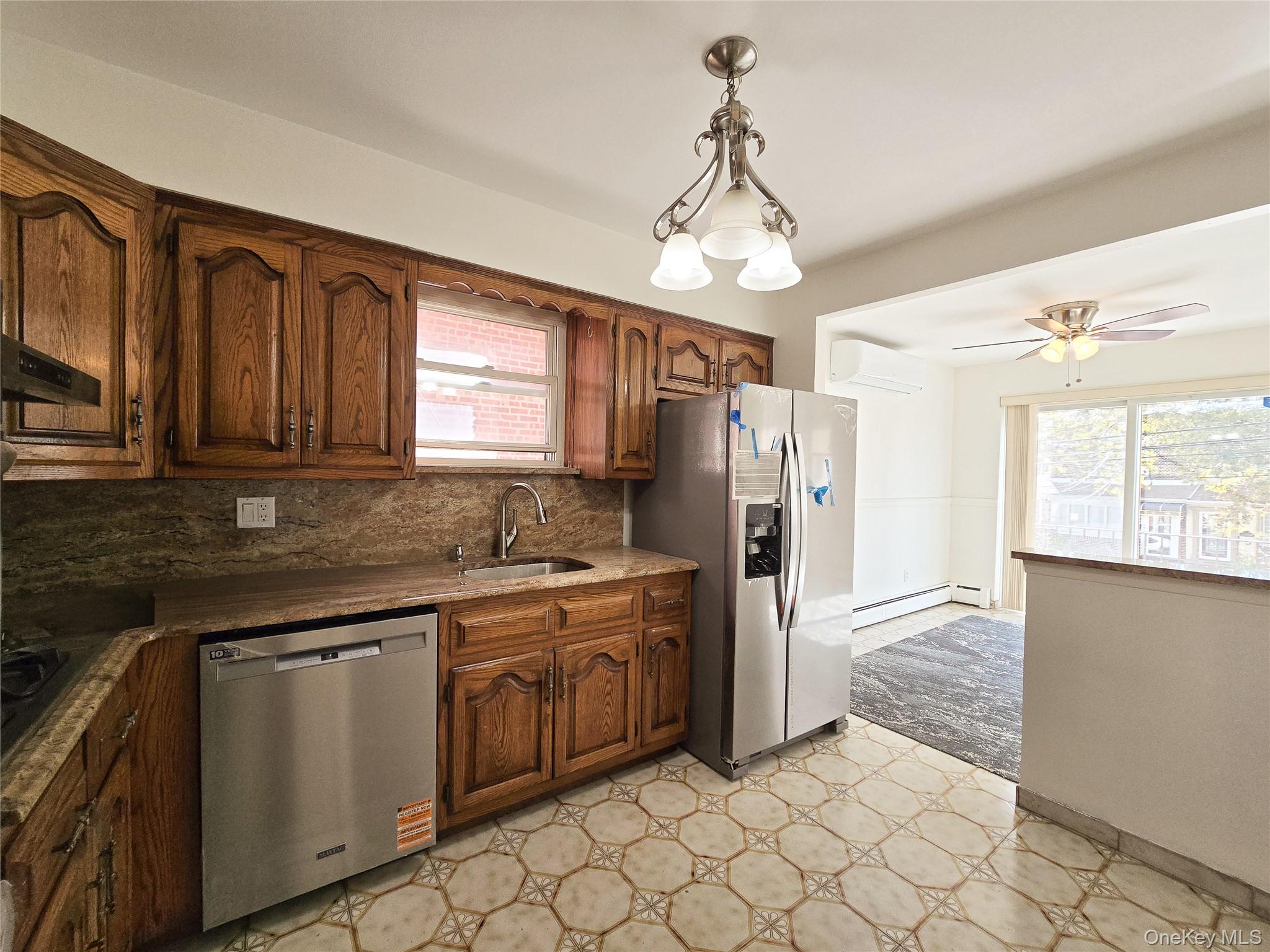 #3 photo, 5929 71 Street, クイーンズ区 Maspeth , NY 11378