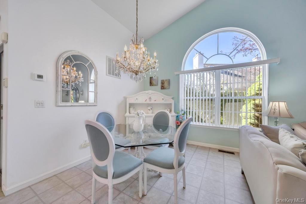 #15 photo, 204 Caroline Court, サフォーク郡 Port Jefferson Station , NY 11776