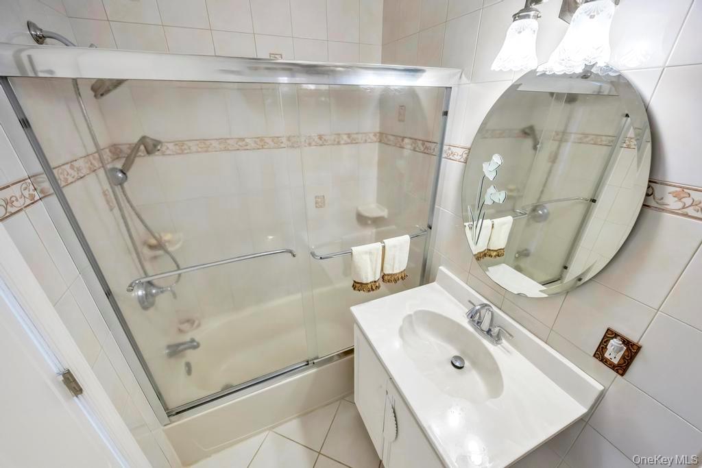 #18 photo, 204 Caroline Court, サフォーク郡 Port Jefferson Station , NY 11776